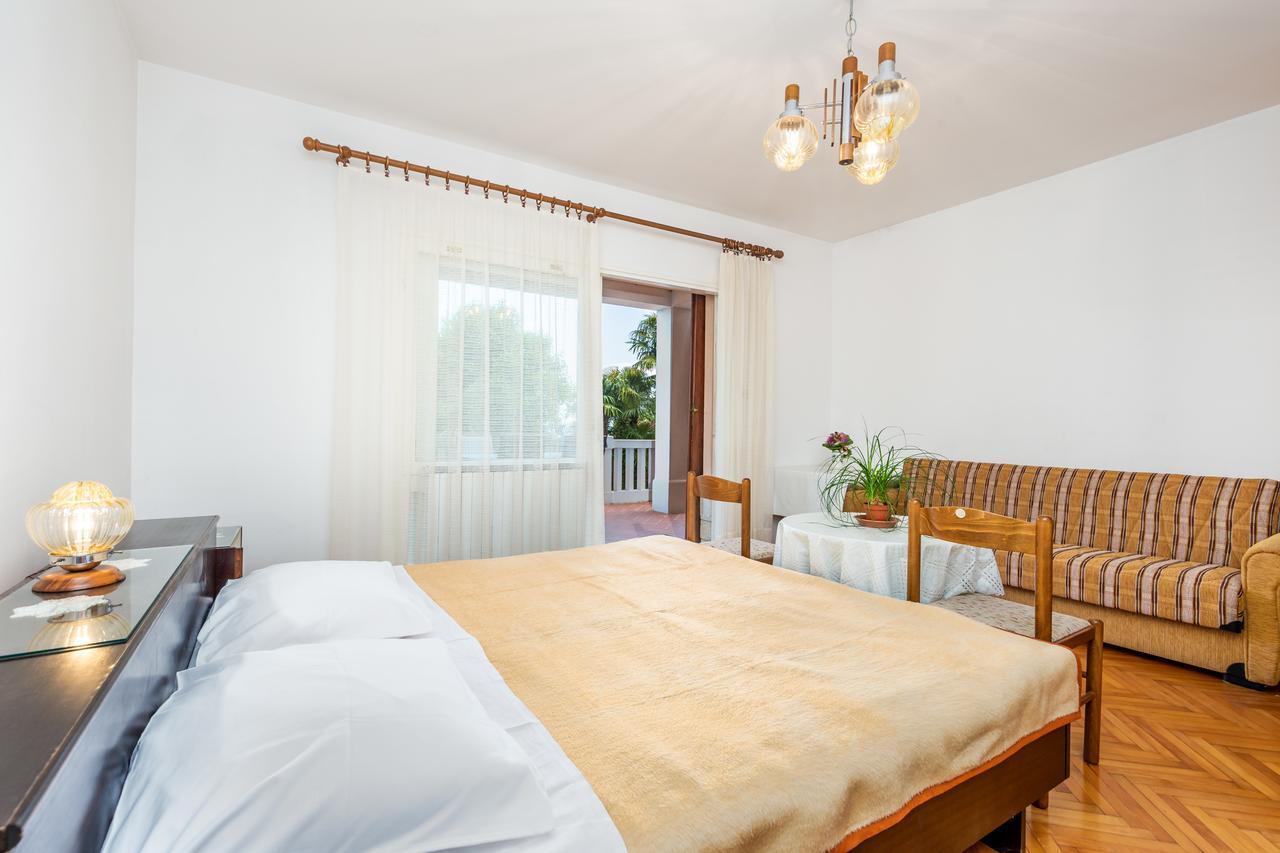 Rona Apartments Ani Ičići Kültér fotó