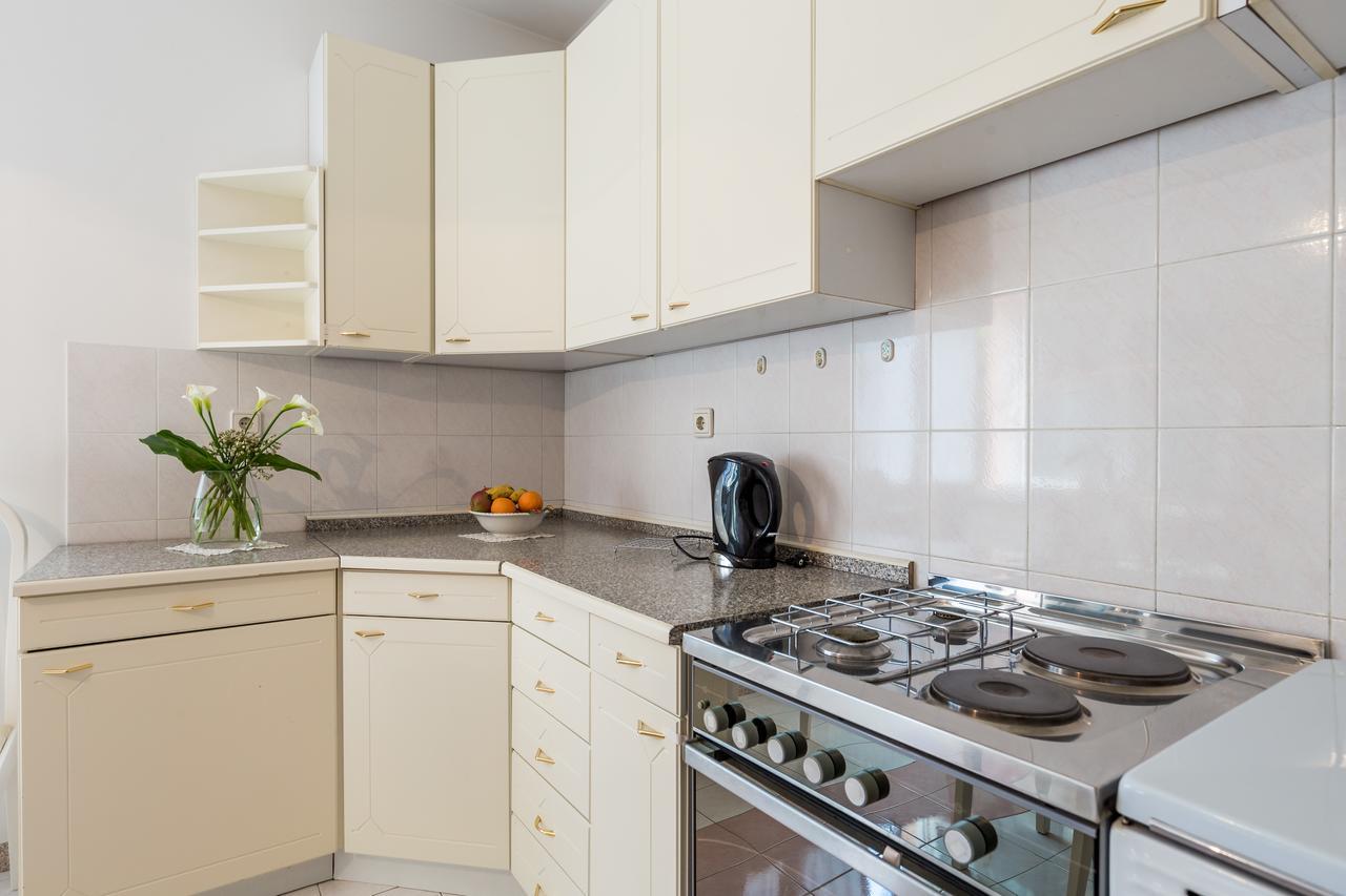 Rona Apartments Ani Ičići Kültér fotó