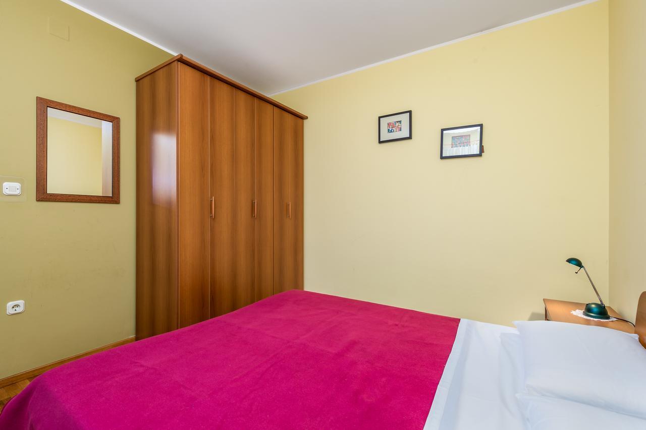 Rona Apartments Ani Ičići Kültér fotó