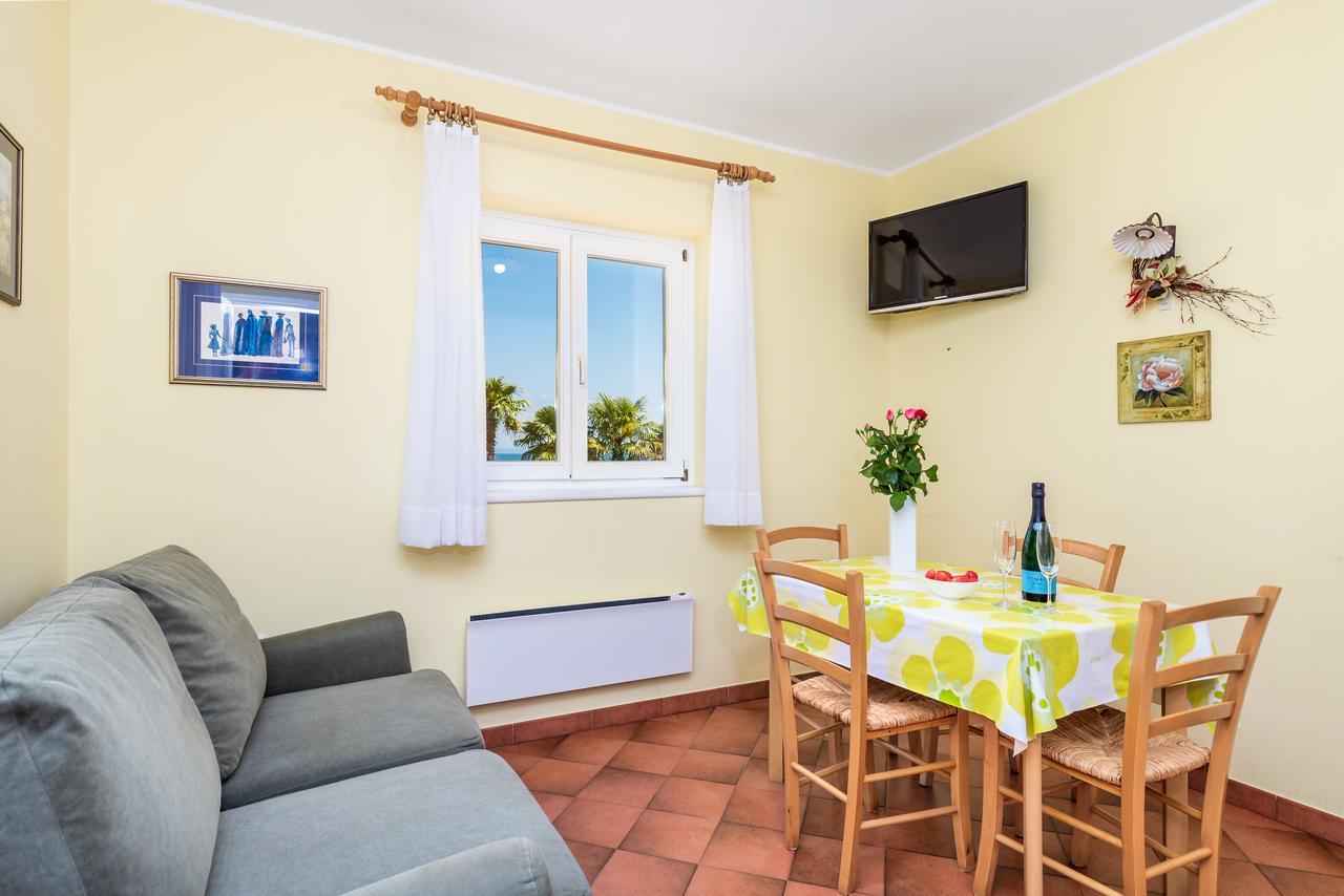 Rona Apartments Ani Ičići Kültér fotó