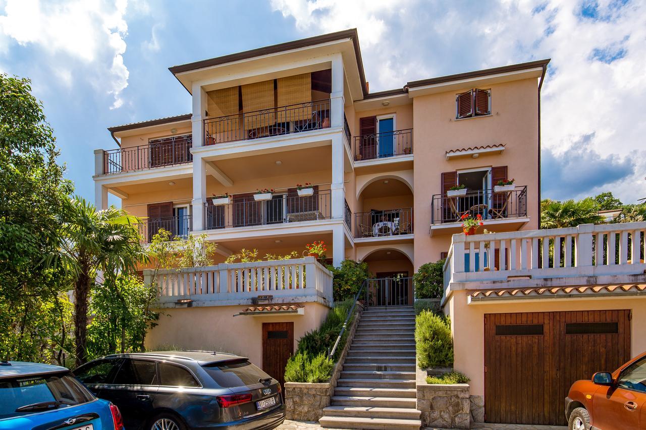 Rona Apartments Ani Ičići Kültér fotó